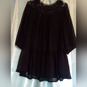 Top black top with lace